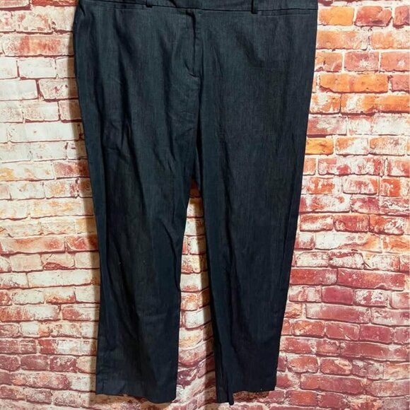 Ann Taylor Curvy size 12 dark wash Jeans.  Excellent condition - Picture 2 of 5